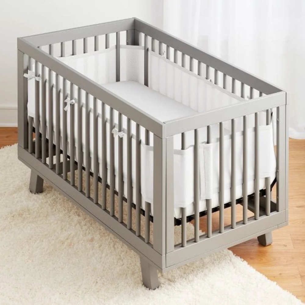 Airflow baby crib liner
